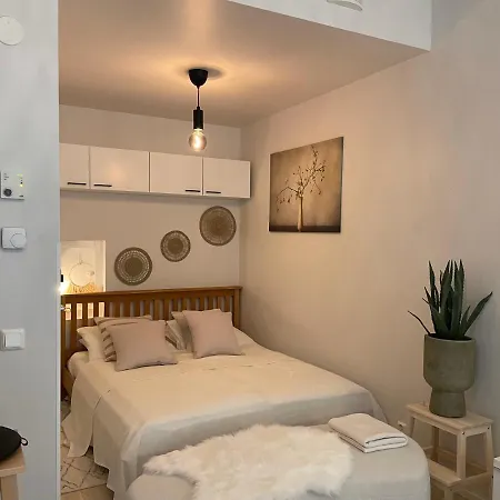 Lux Ii Apartment *